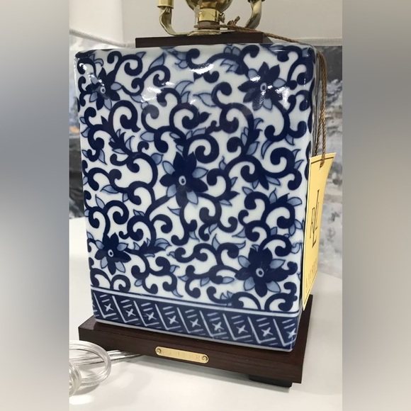 Ralph Lauren Blue Porcelain Floral Design Small Lamp - Picture 2 of 3